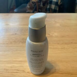 Mary Kay Timewise Day Solution Sunscreen SPF 35 - Cream and Silver